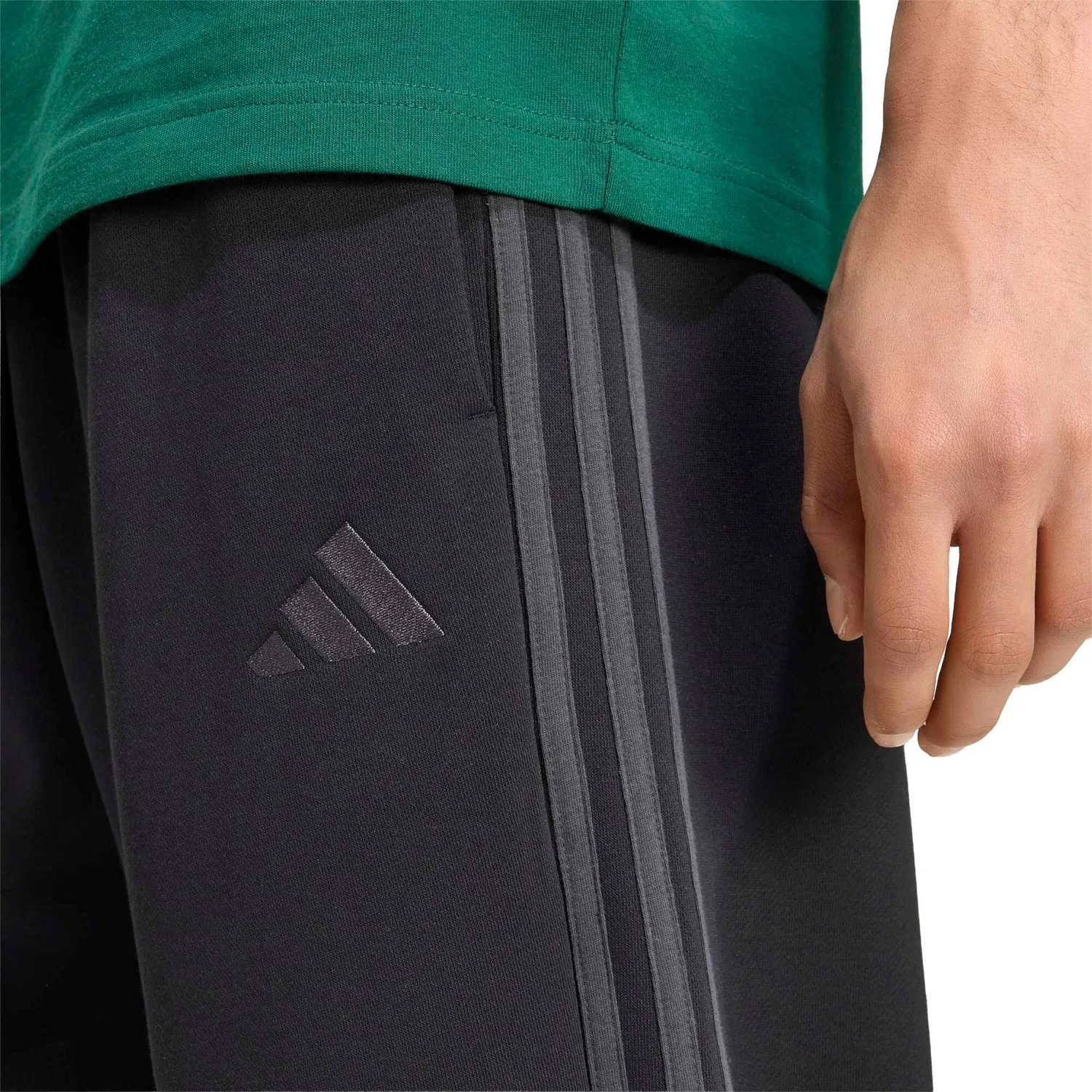Мужские спортивные штаны из флиса с зауженным кроем Essentials 3S Fleece Tapered Cuffed Adidas, Schwarz Grau Schwarz — фото 4