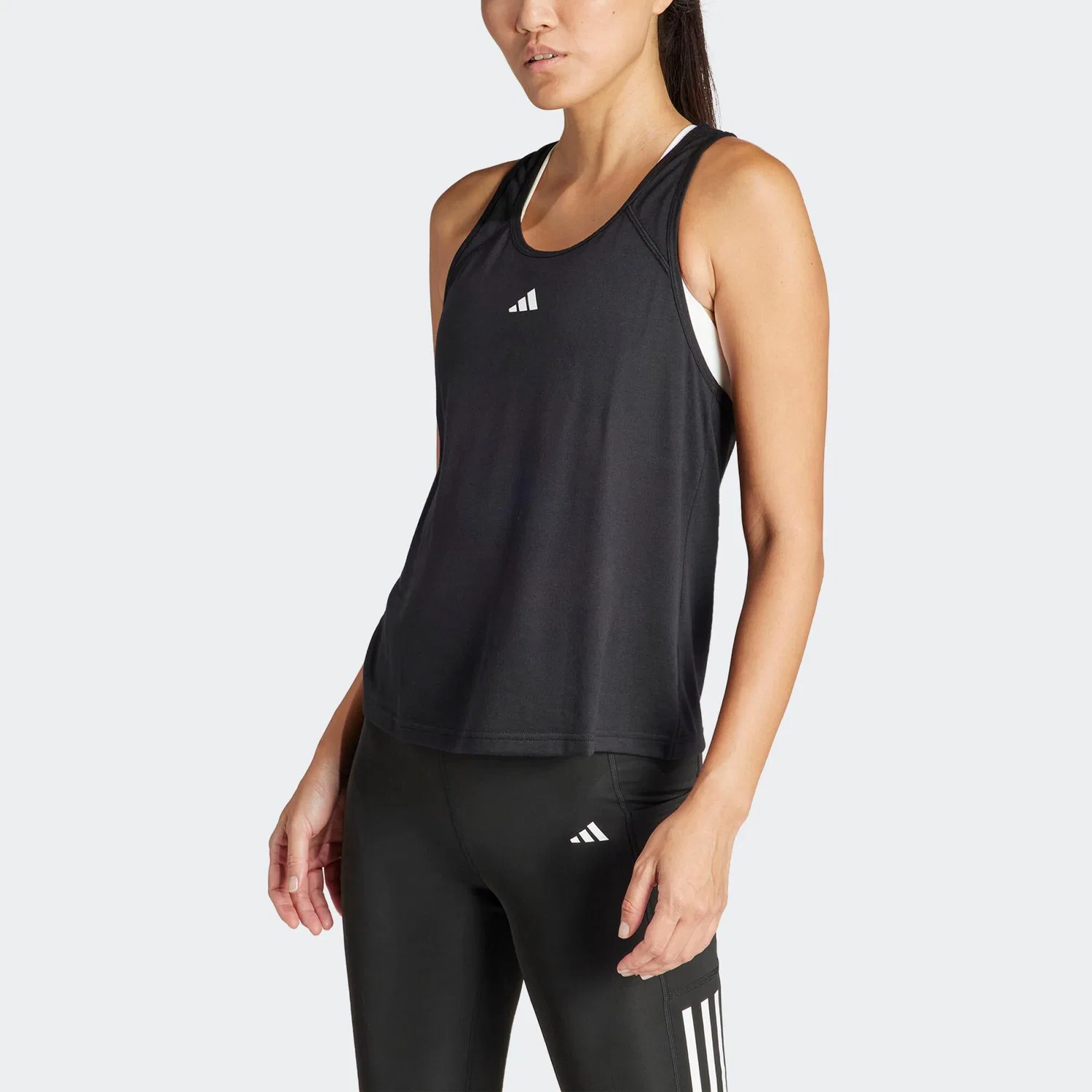 Женский спортивный топ с технологией AEROREADY Adidas, Черный — фото 2