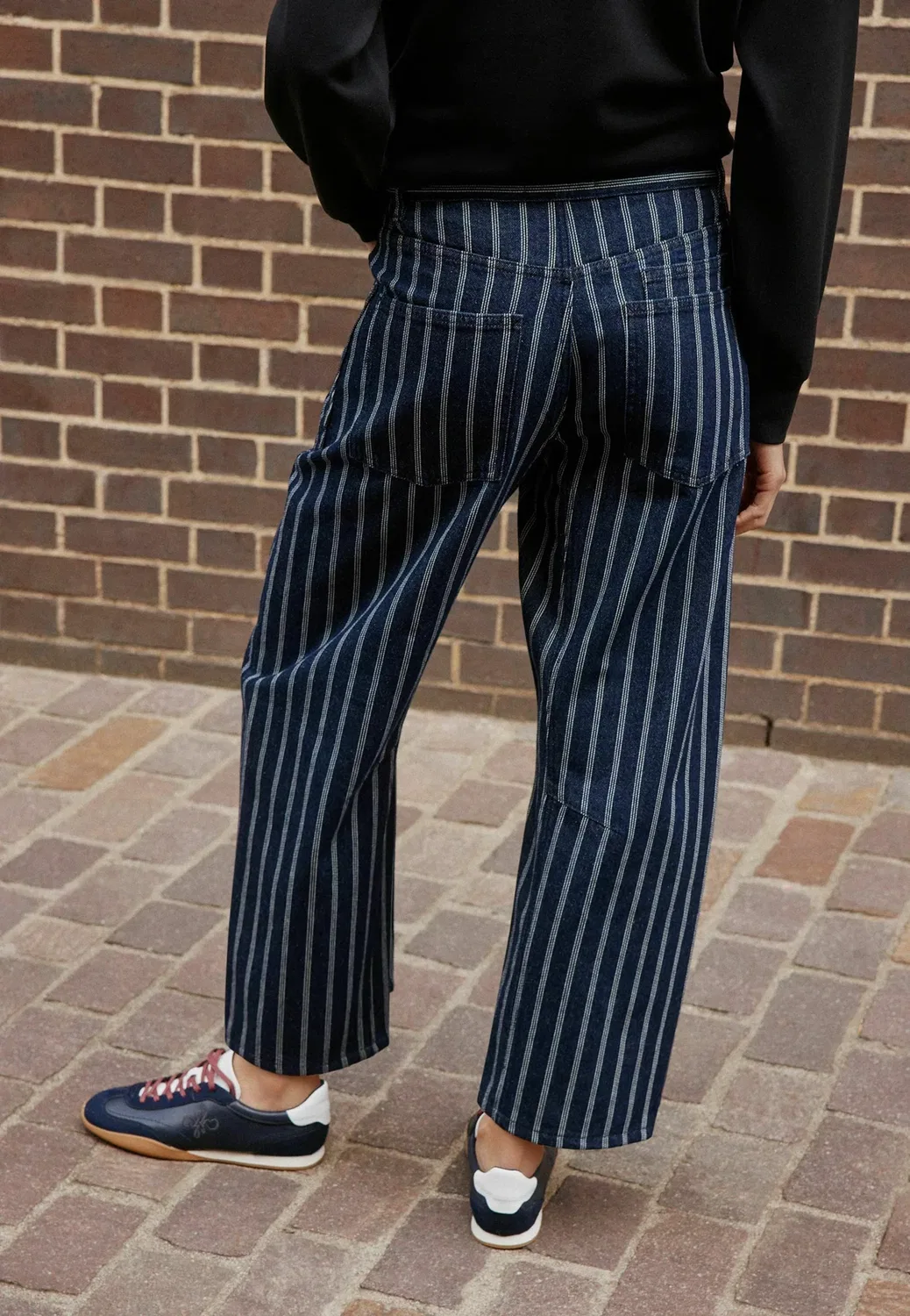 Джинсы прямого кроя с двумя карманами. Джинсы свободного кроя Next, Indigo Blue White Striped — фото 3