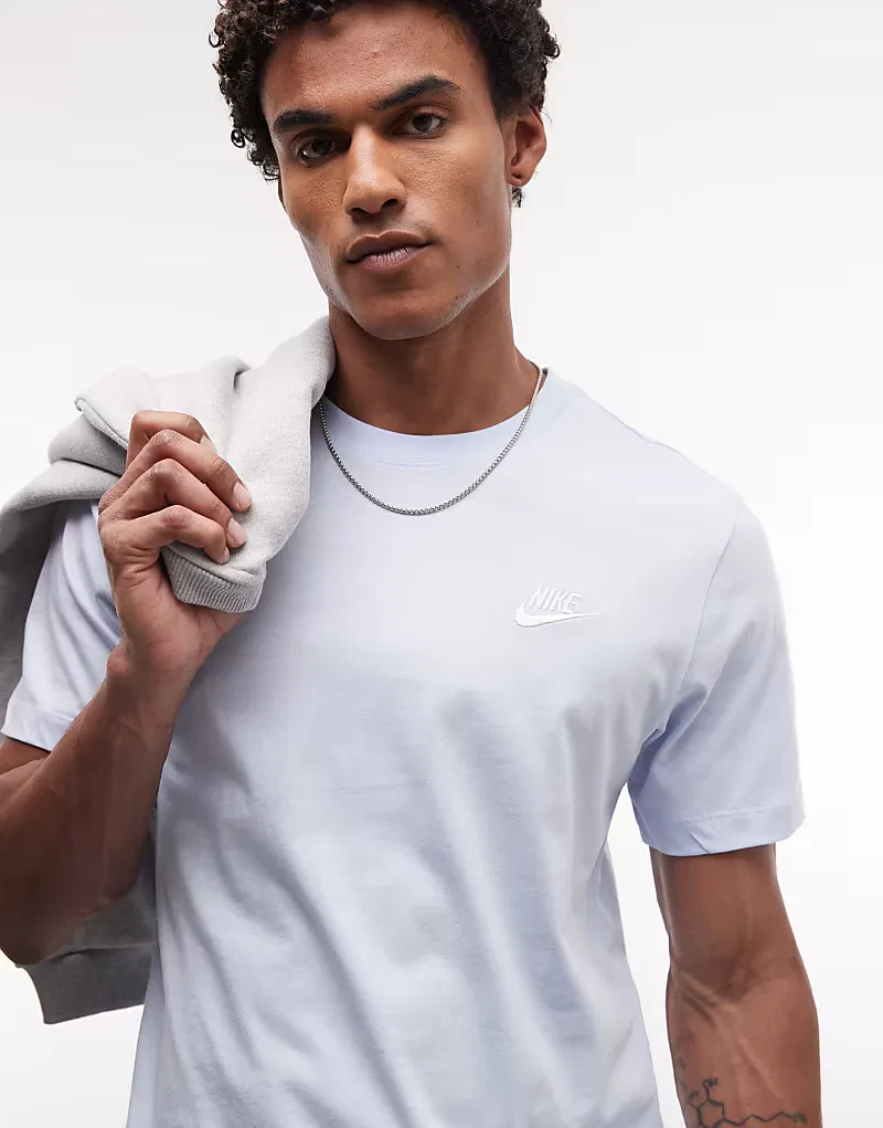 Футболка Nike Club светло-голубой