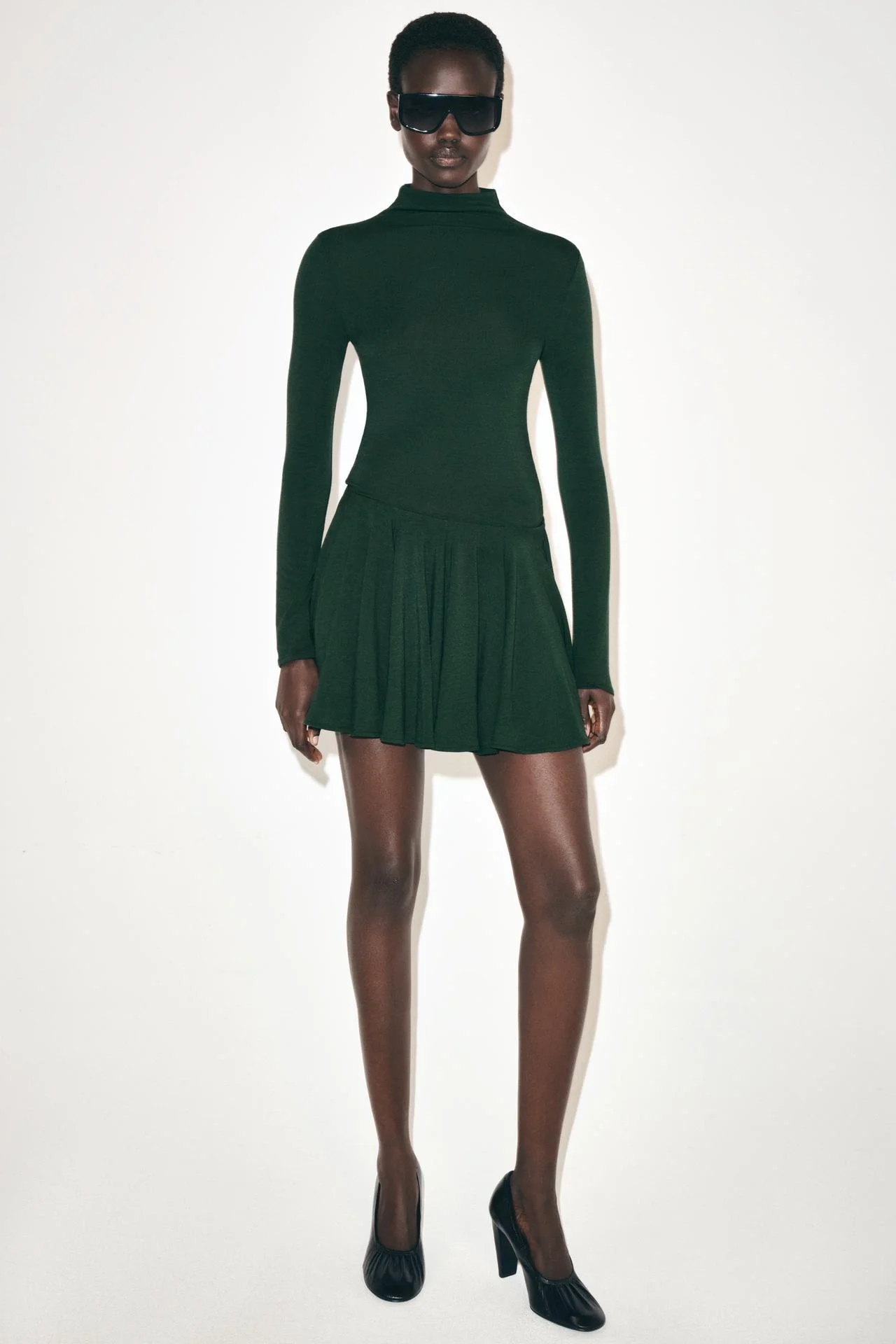 Юбка Zara короткая расклешенная, темно-зеленый