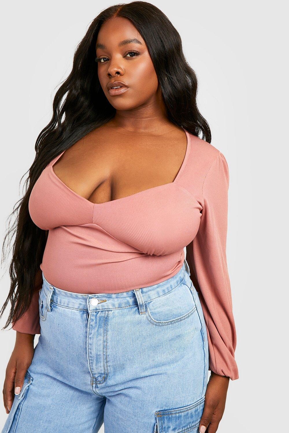 

Корсетный топ с рукавами в ребку plus Boohoo, роза