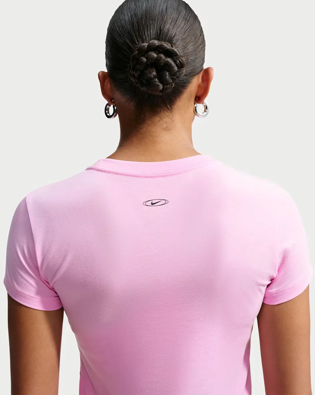 Женская облегающая укороченная футболка в стиле Mod Nike Sportswear Chill Knit, Pink Rise — фото 2