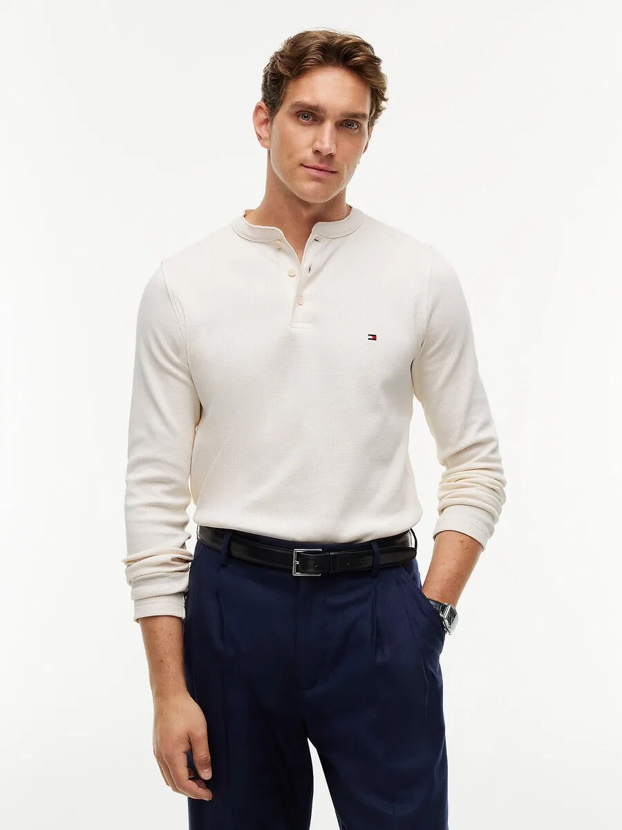 Футболка TOMMY HILFIGER светло-бежевого цвета — фото 2