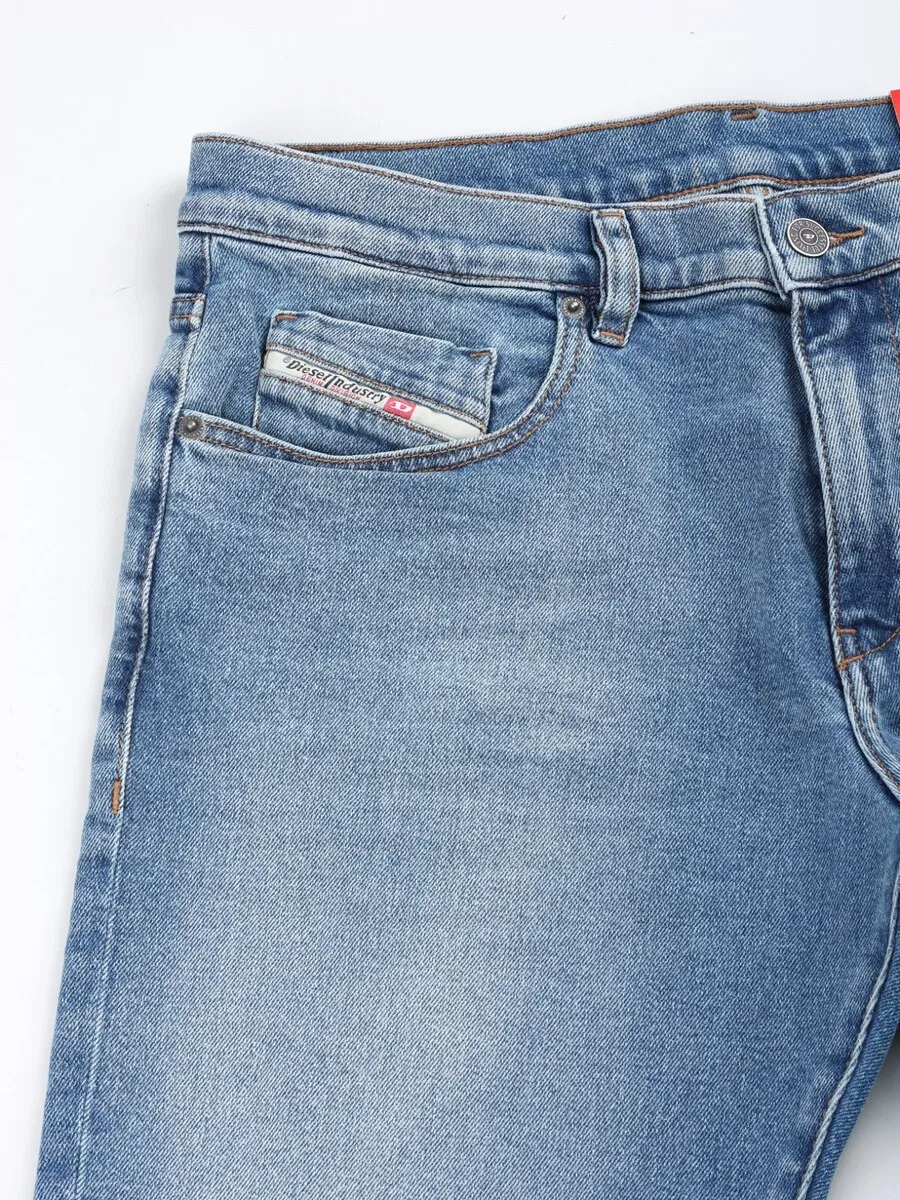 Джинсы DIESEL Slim fit '2019 D-STRUKT' светло-голубого цвета — фото 4