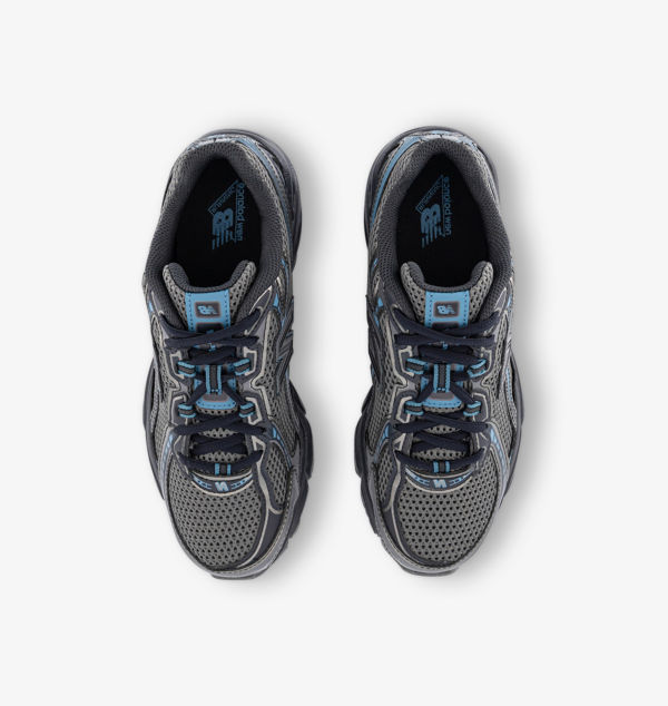 Кроссовки сетчатые низкие с вышитым логотипом 740 v2 New Balance, черный — фото 2