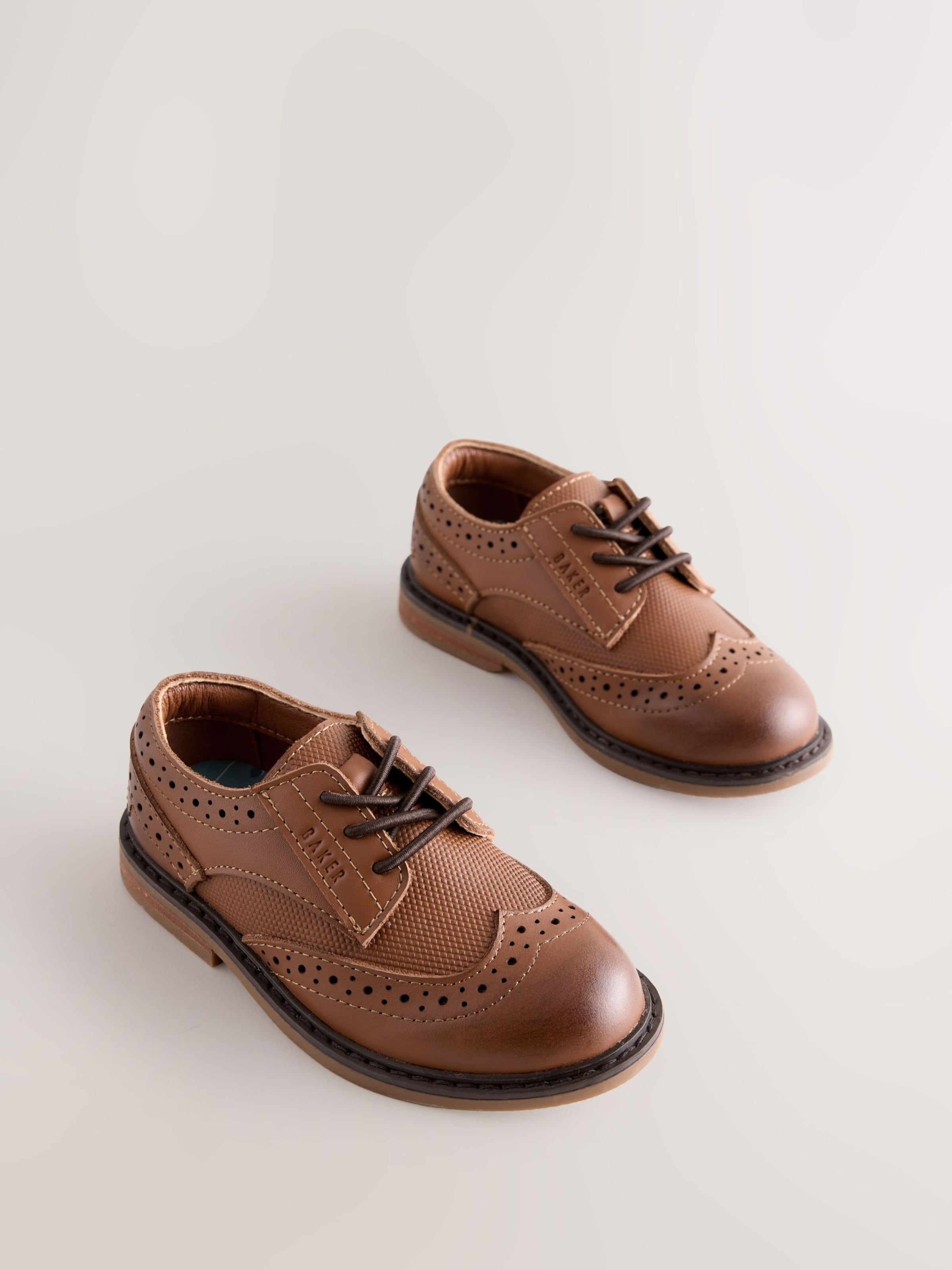 Baker by Ted Baker Flats в коричневом цвете — фото 2