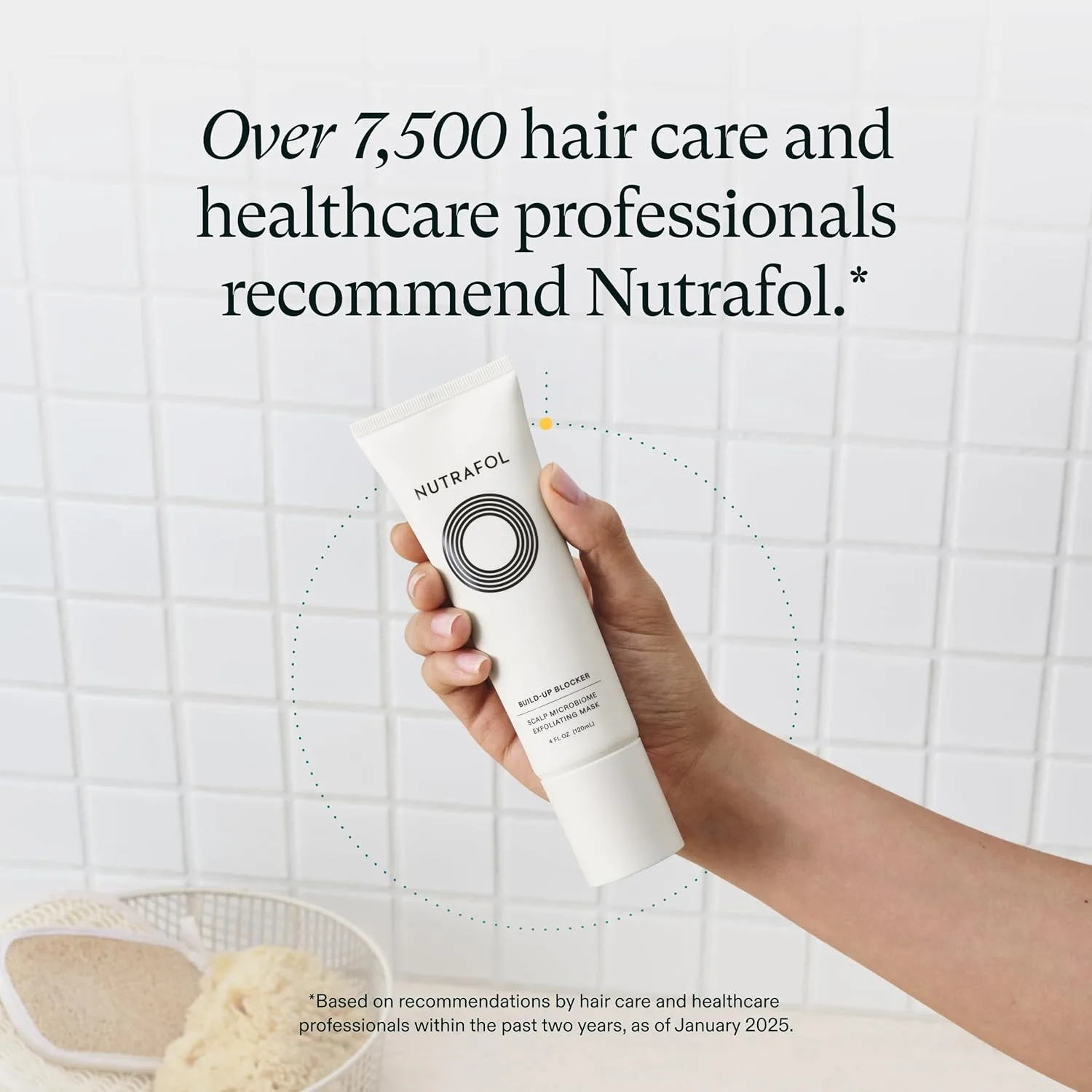 Nutrafol Exfoliating Scalp Mask, удаляет остатки средств и жир для здоровых волос и кожи головы, разработана врачом для истонченных волос, безопасна для окрашенных волос и наращивания - 118 мл — фото 2