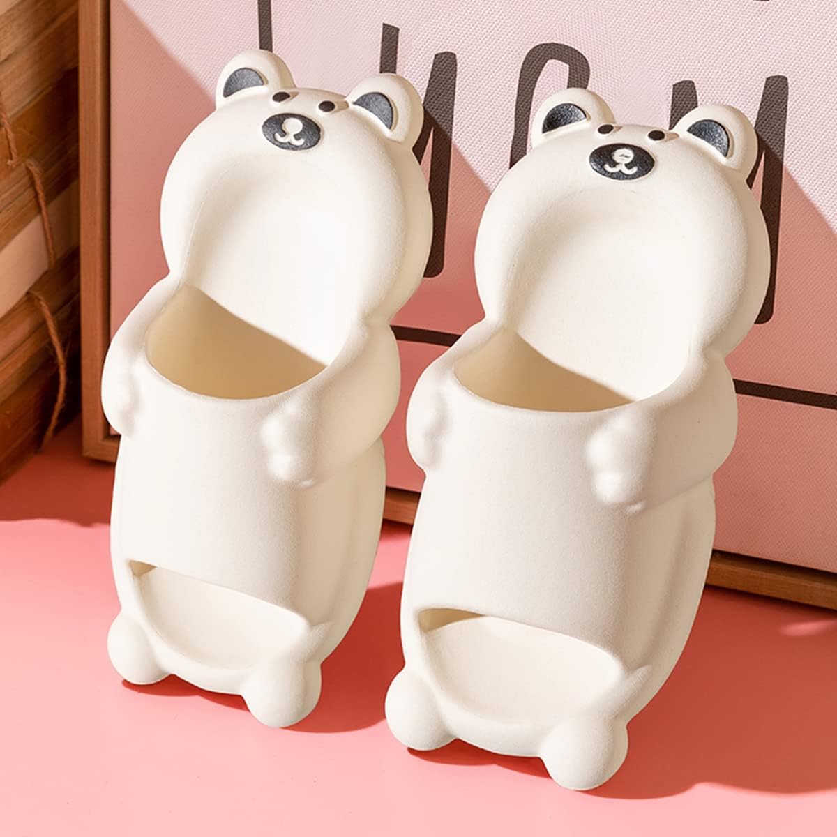 Тапочки Aoakva Kawaii Кавайные Клоги Мюли для Девочек и Женщин, Милые Тапочки с Зайчиком/Медвежонком, Летние Душевые Тапочки, Нескользящие Пляжные Обувь EVA, мягкие, белый — фото 2