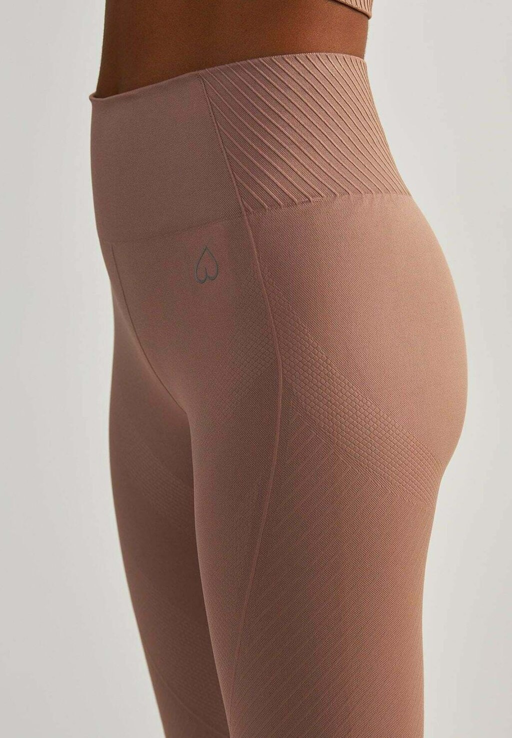 

Тайтсы BeShaped, розовый