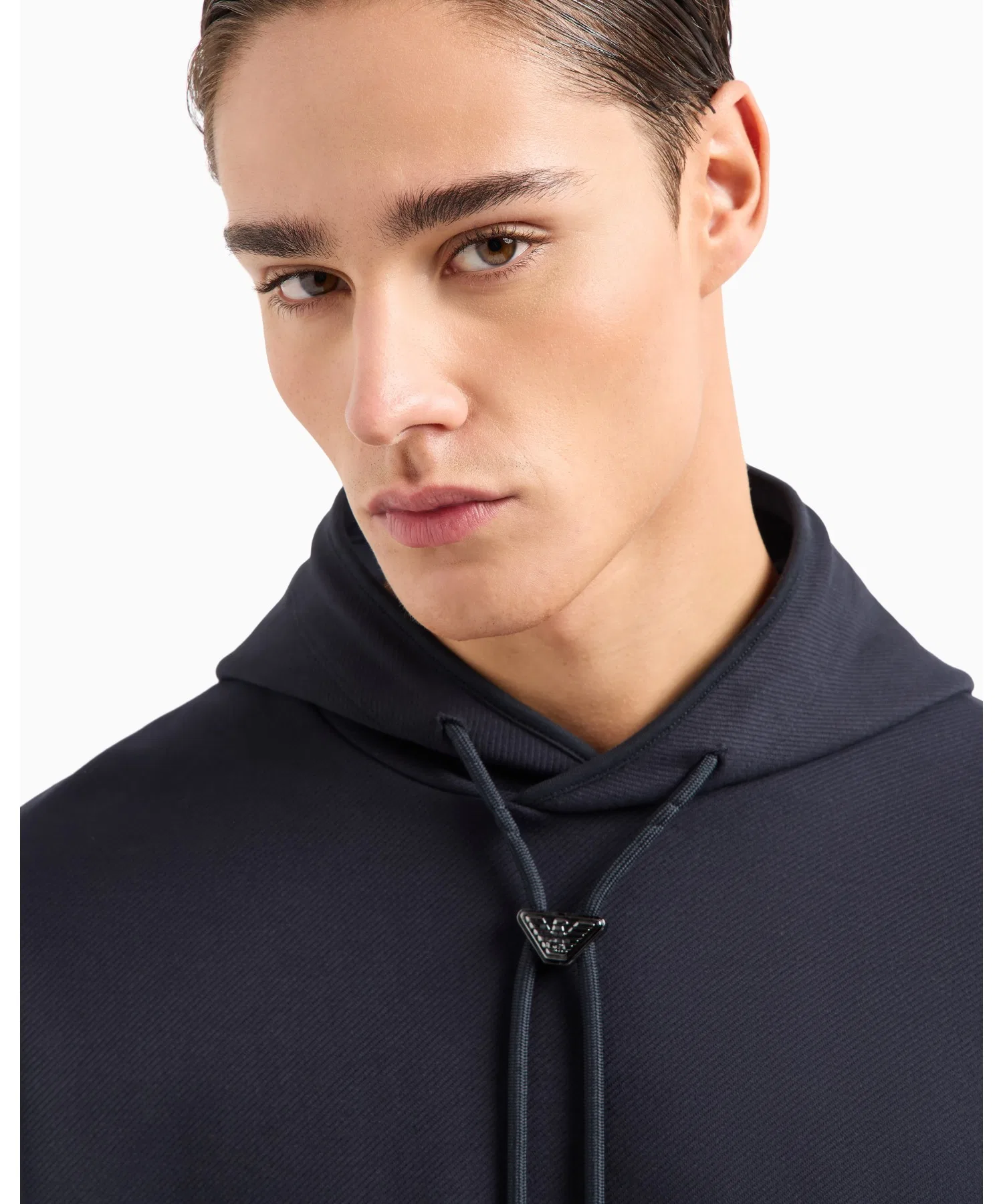 【Emporio Armani】Толстовка оверсайз с капюшоном и короткими рукавами — фото 3