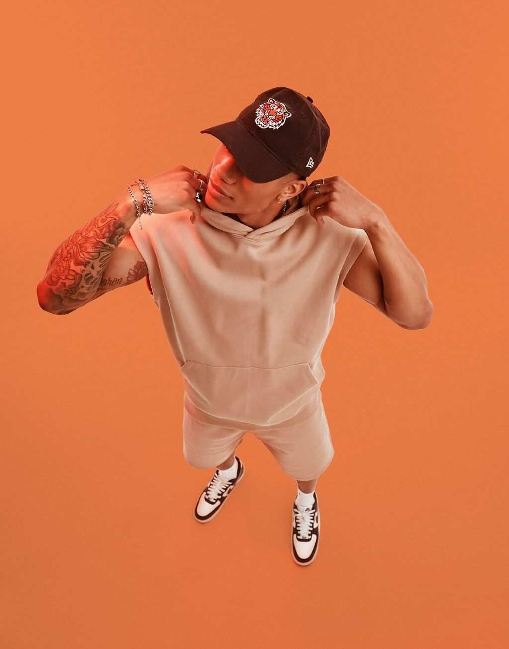

Бежевая тяжелая толстовка без рукавов ASOS DESIGN, Бежевый, Бежевая тяжелая толстовка без рукавов ASOS DESIGN