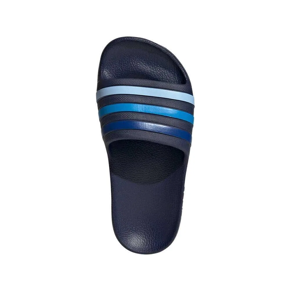 Детские сандалии для девочек с закрытым носом Adidas Adilette, Blau — фото 3