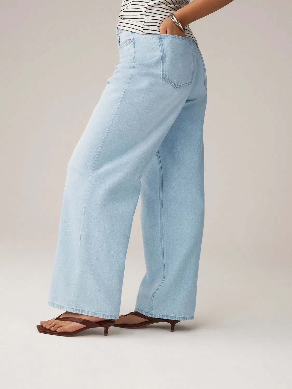 Джинсы Wide Leg Hourglass, Bleach Blue Next — фото 3