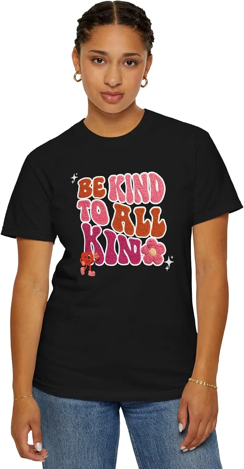 Женская футболка с принтом Be Kind to All Kinds, чёрный — фото 2