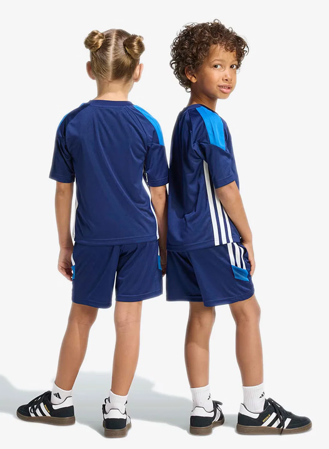 Комплект футболки и шорт Tiro 26 Essentials Adidas, темно-синий — фото 2