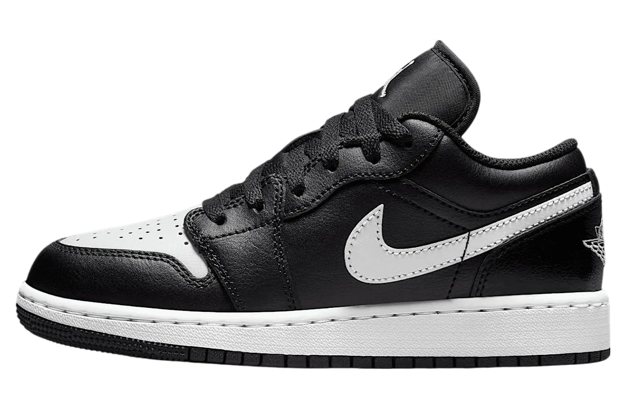 Детские баскетбольные кроссовки для мальчиков Air Jordan 1 Low (GS) NIKE, Black White Summit