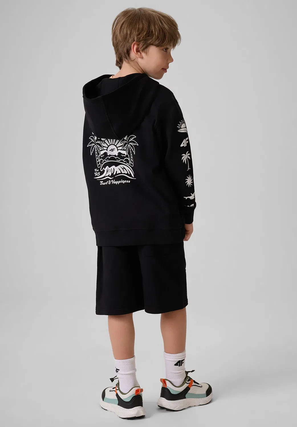 Spodenki dresowe chłopięce - turkusowe 122 (6-7 лат) - спортивные шорты 4F, Deep Black — фото 3
