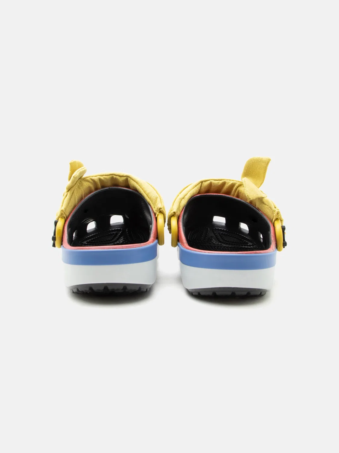 Сандалии Crocs One Piece Luffy CLASSIC красного цвета — фото 4