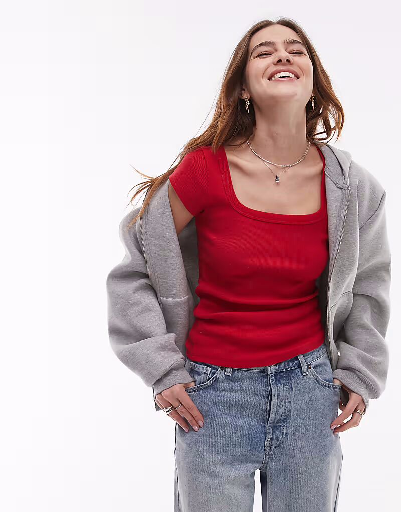 

Футболка Topshop с квадратным вырезом и рукавами-крылышками вишневого цвета