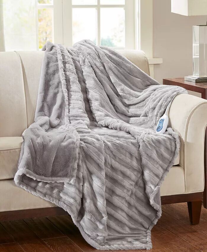 

Плед Duke Ribbed Electric из искусственного меха, 50 x 70 дюймов Beautyrest, серый
