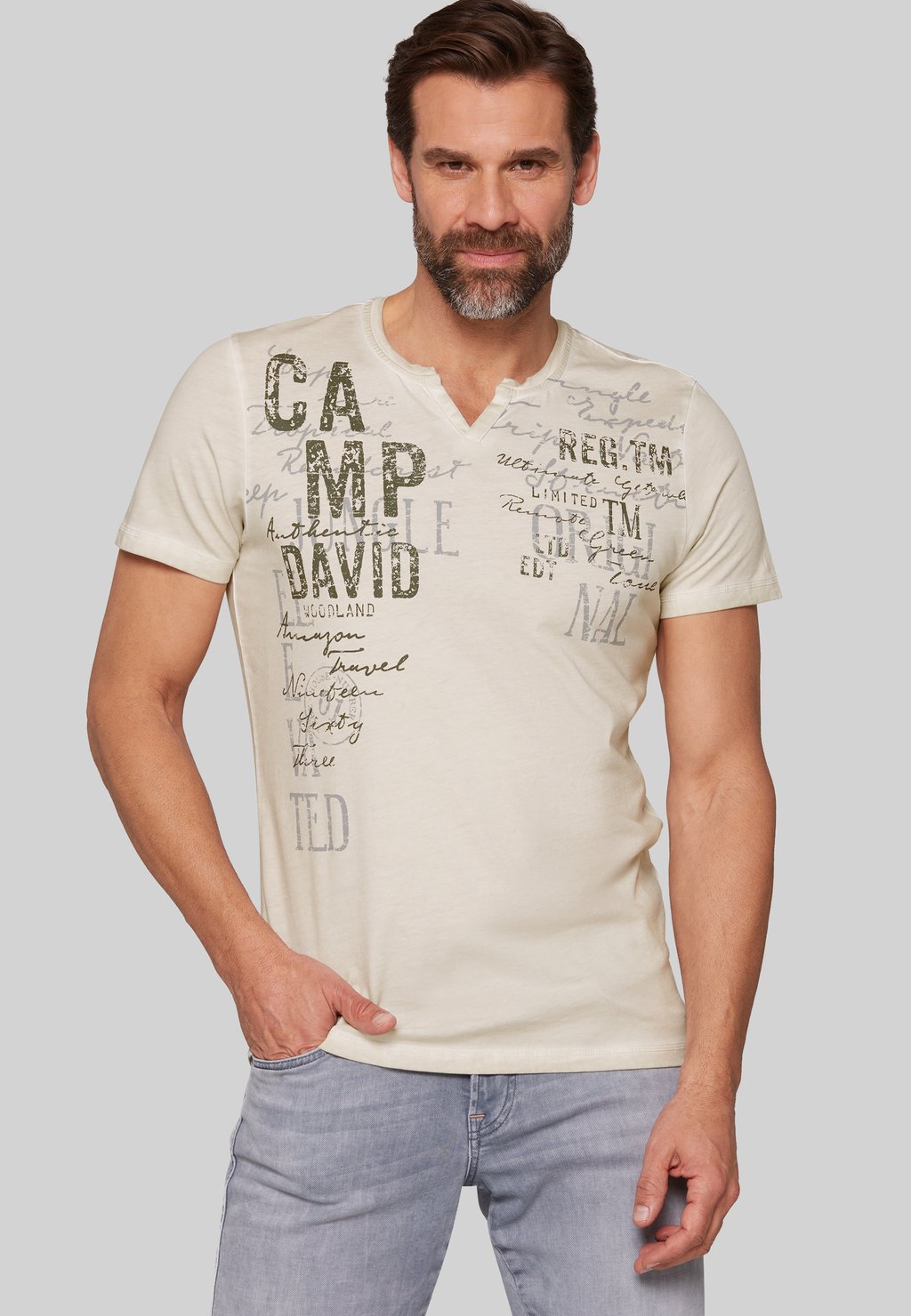 

Футболка с принтом Camp David, серебряный