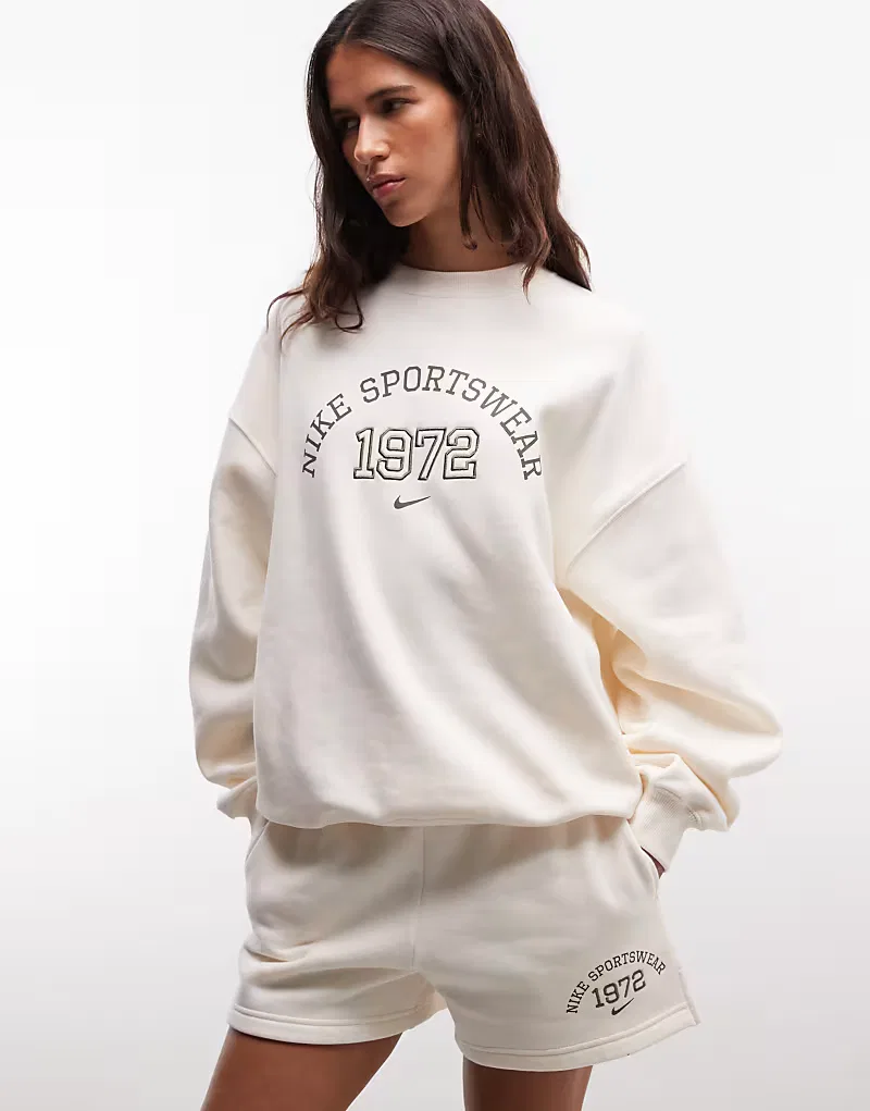Флисовая толстовка Nike Studio Fleece оверсайз в стиле университетской формы, кремовый