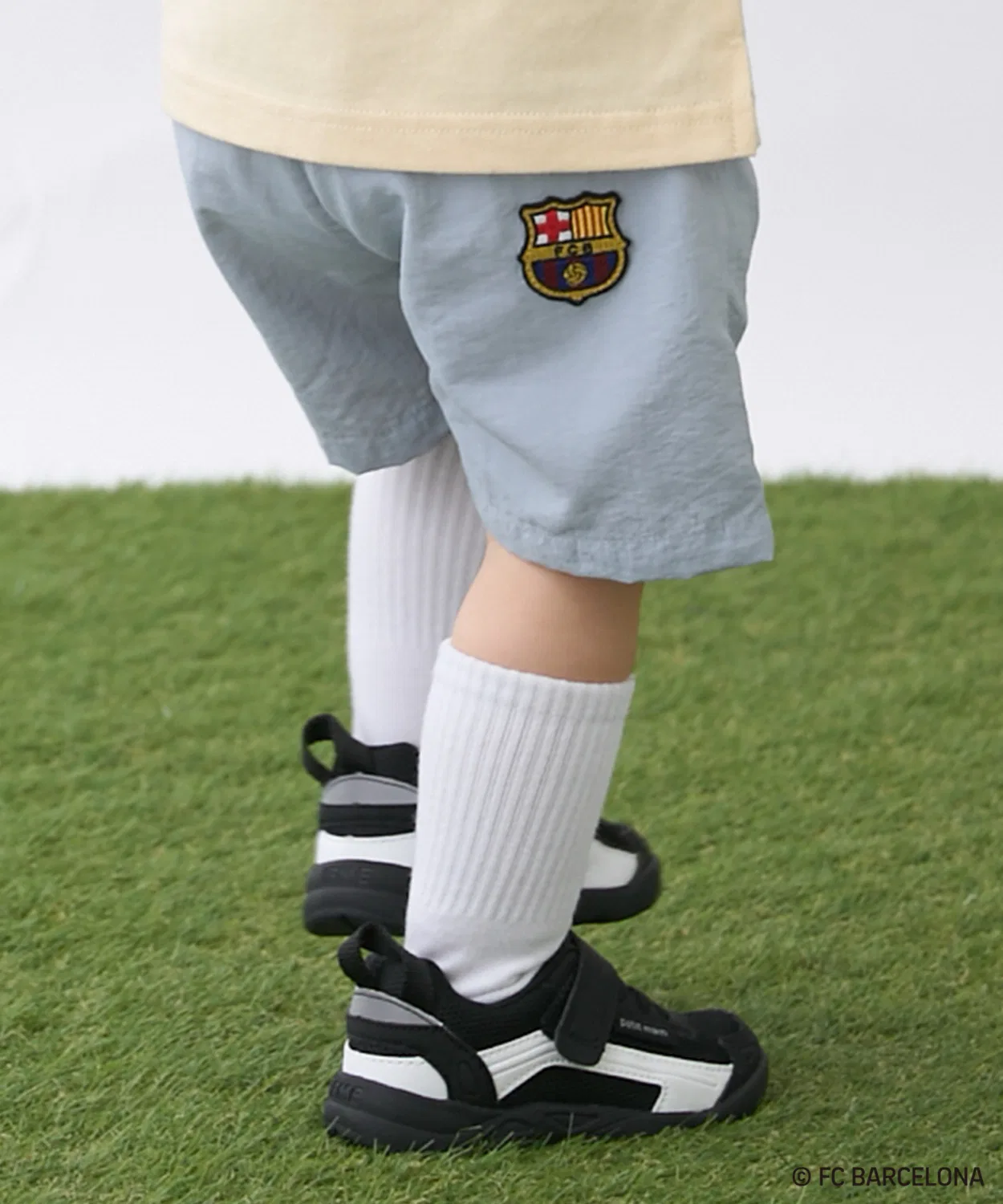 Petit main Детские шорты из тафты с принтом FC Barcelona, Light Grey — фото 3