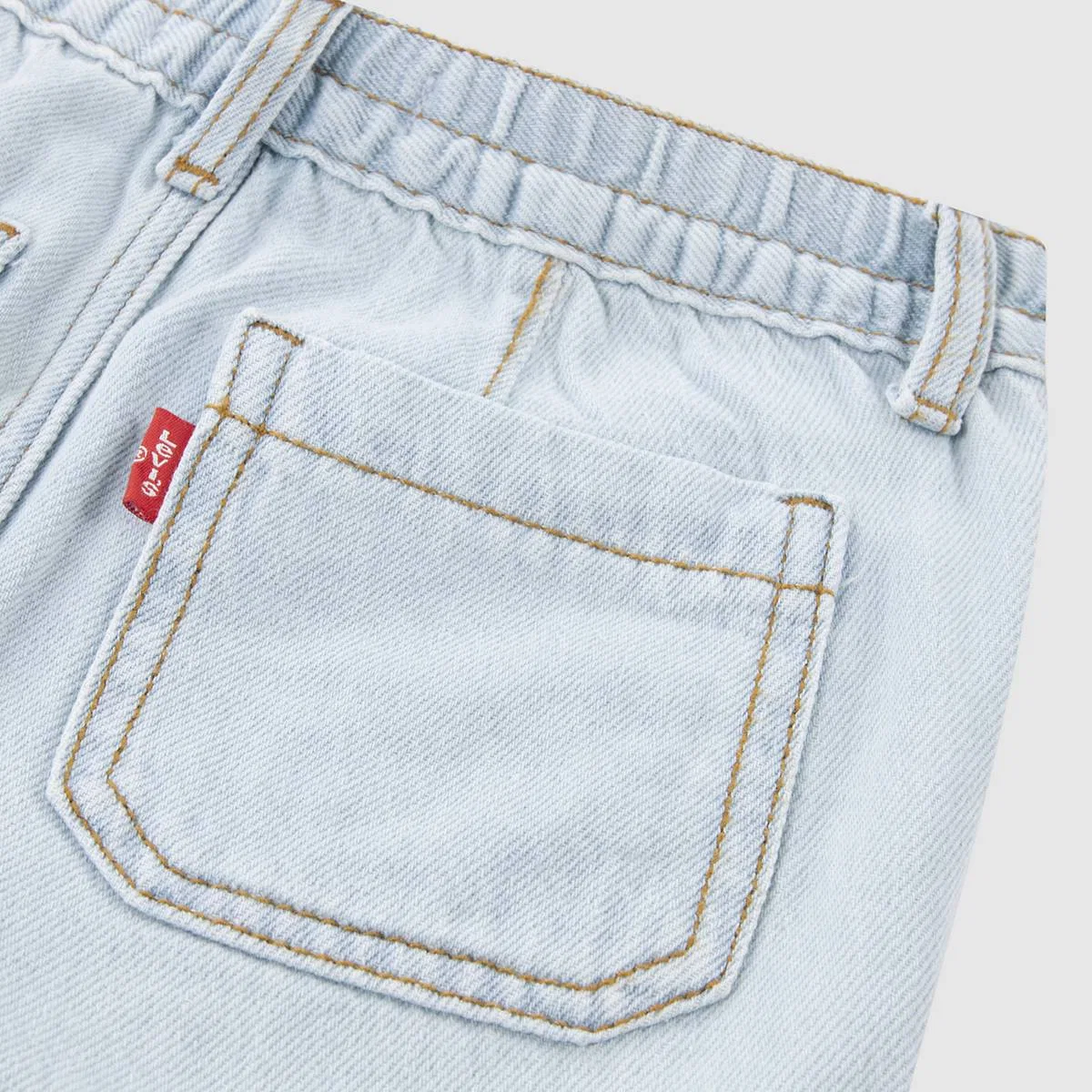 Джинсовые шорты с дельфинами для девочек 4-6 лет Levi's, Wow Me Over - Light Wash — фото 4
