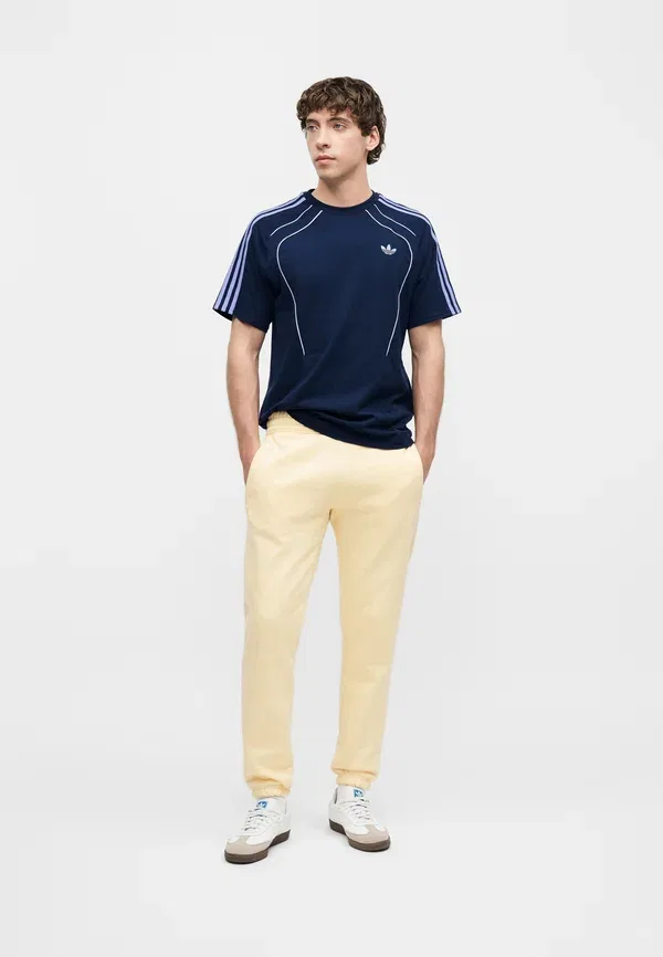 Футболка Spacer - футболка с принтом Adidas Originals, индиго — фото 2