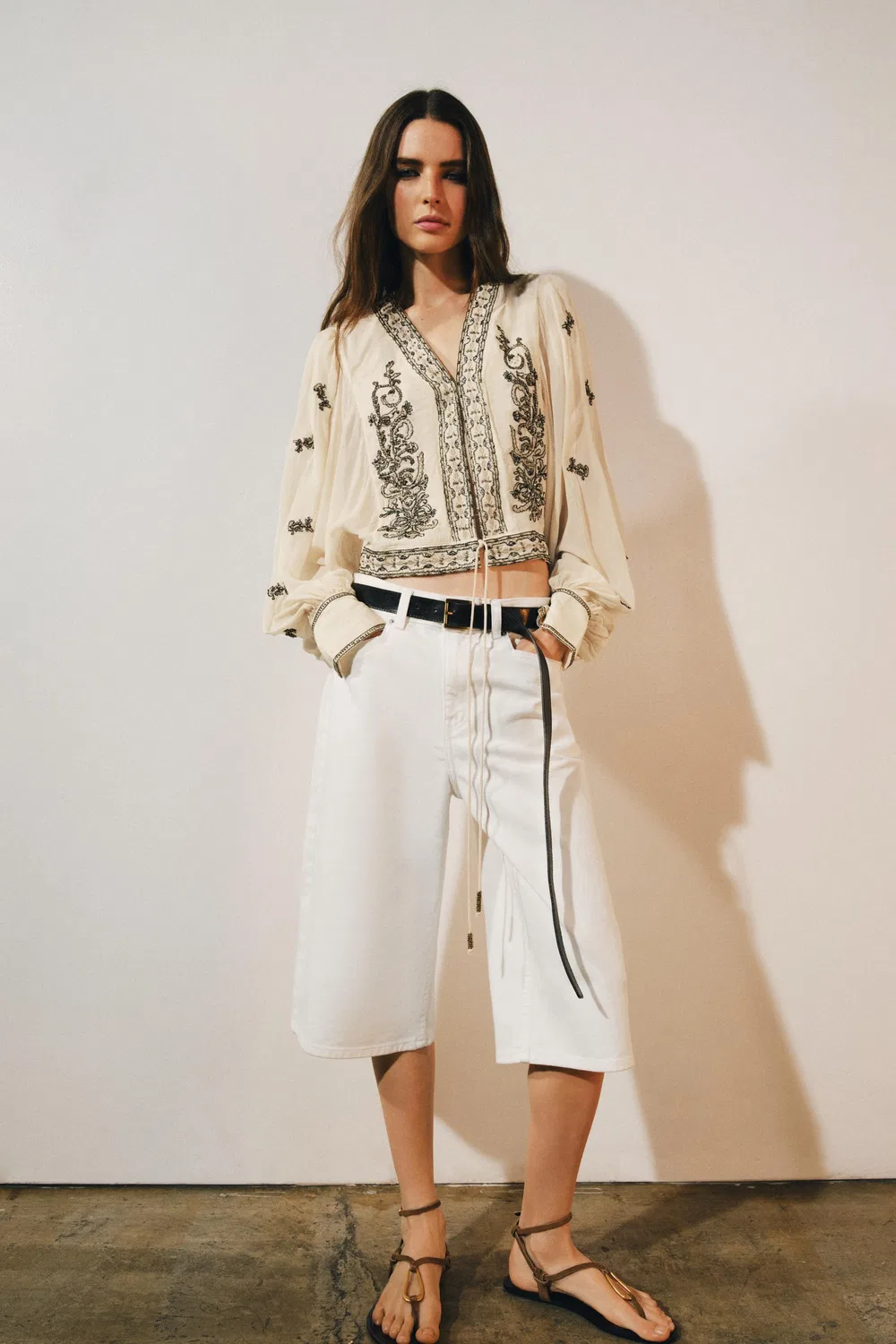 Блузка из коллекции ZW, расшитая бисером. ZARA, Ecru