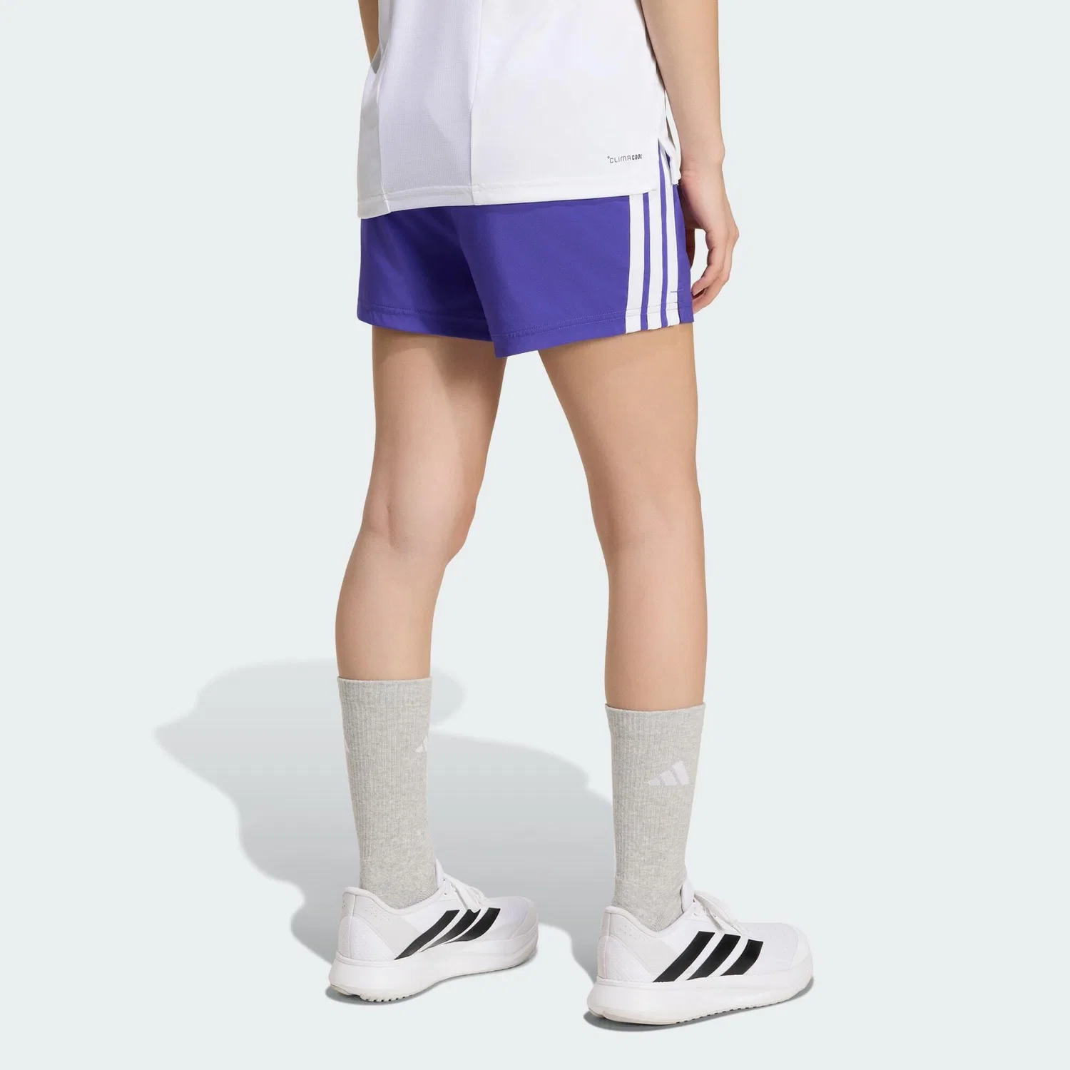 Детские шорты с 3 полосками Train Essentials 3-Streifen Kids Shorts Adidas, Violett Weiss — фото 3