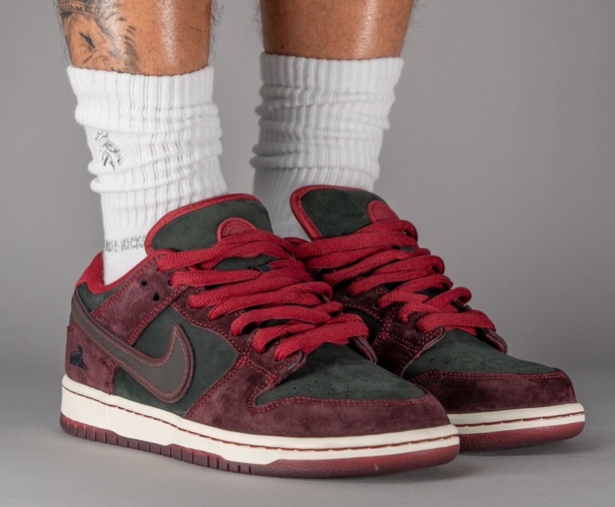Кроссовки Riot Skateshop X Nike Dunk Low Sb, темно-красный — фото 2