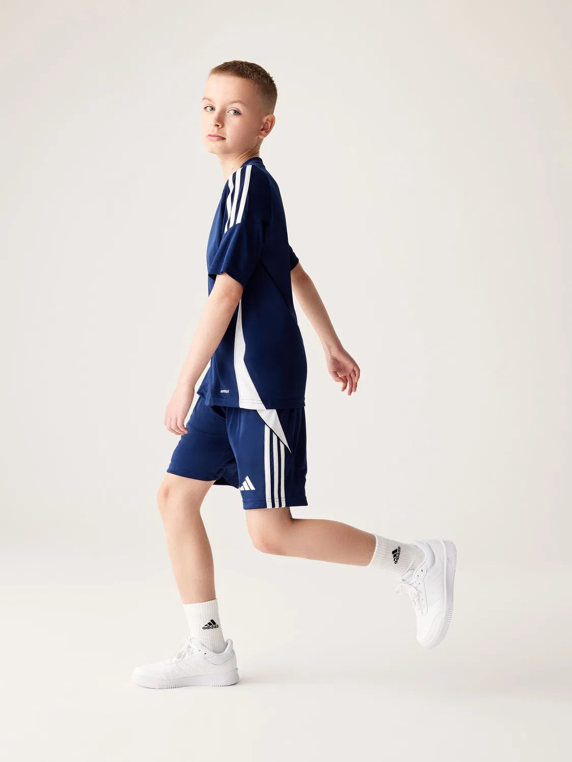 Шорты футбольные Tiro 24 adidas, синие — фото 2