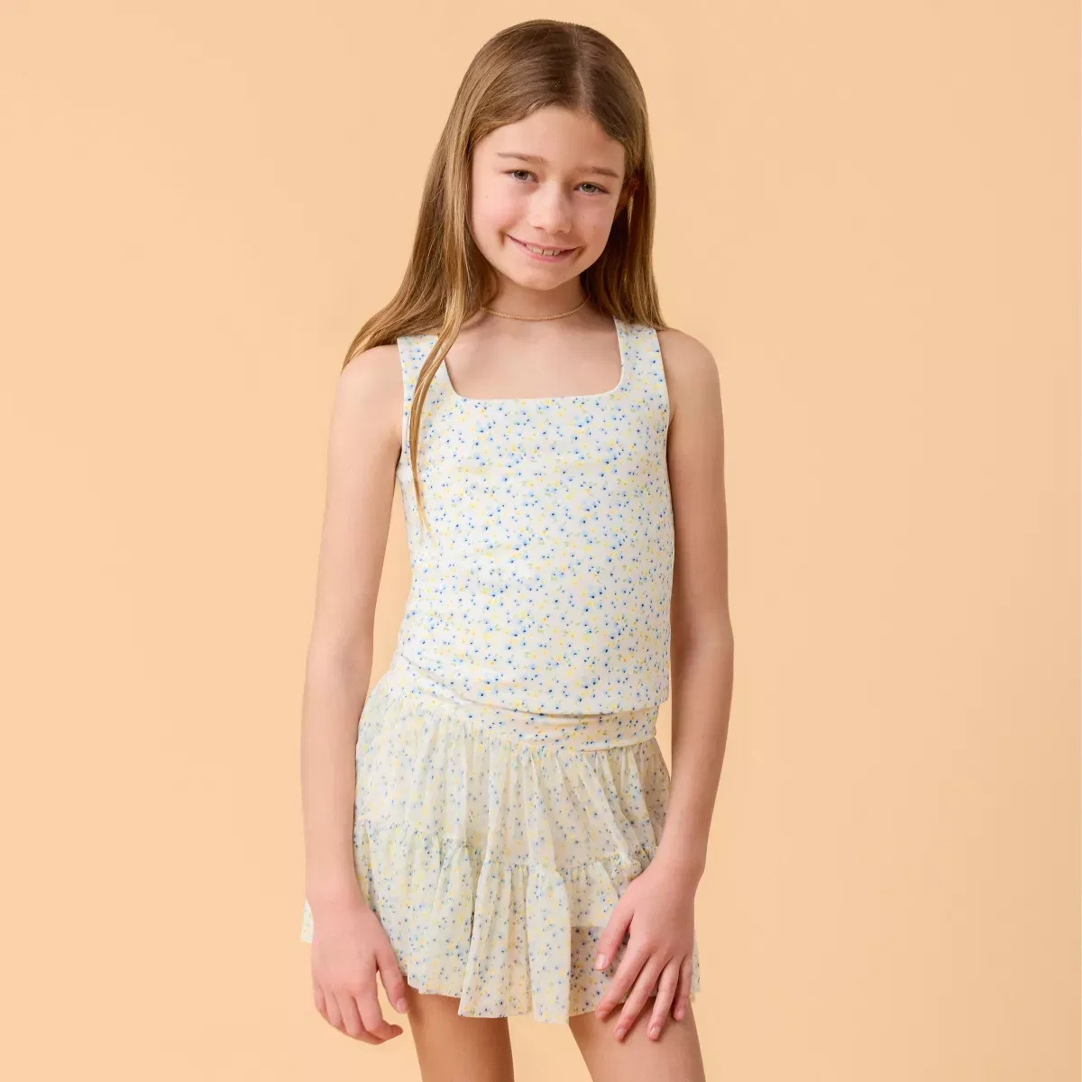 Детский топ без рукавов с принтом Mommy & Me Ruffle Back Tank PERFORMANCE PARTNERSHIPS, White Floral Print — фото 3