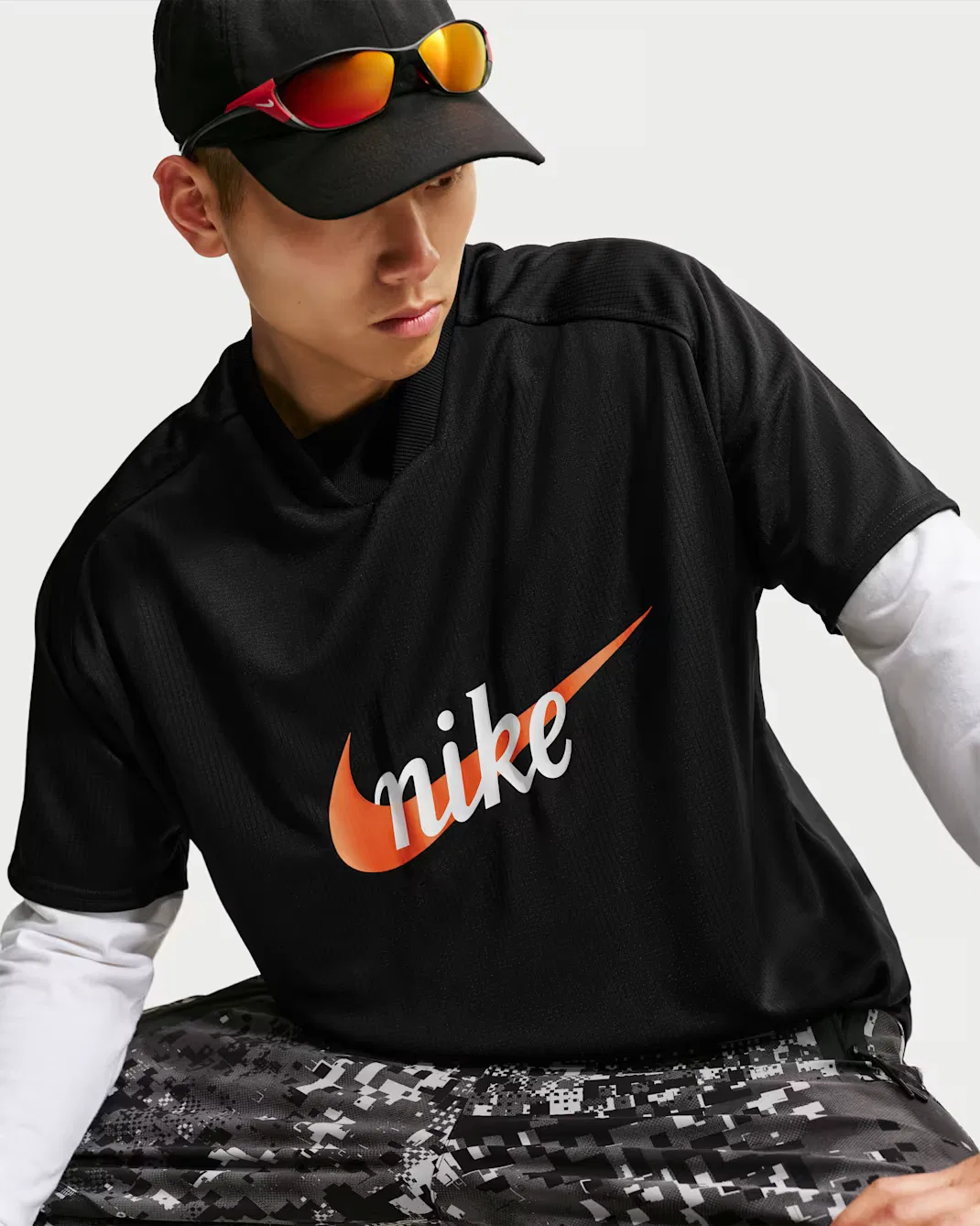Мужская футболка Nike Club, Black/White/Safety Orange — фото 3