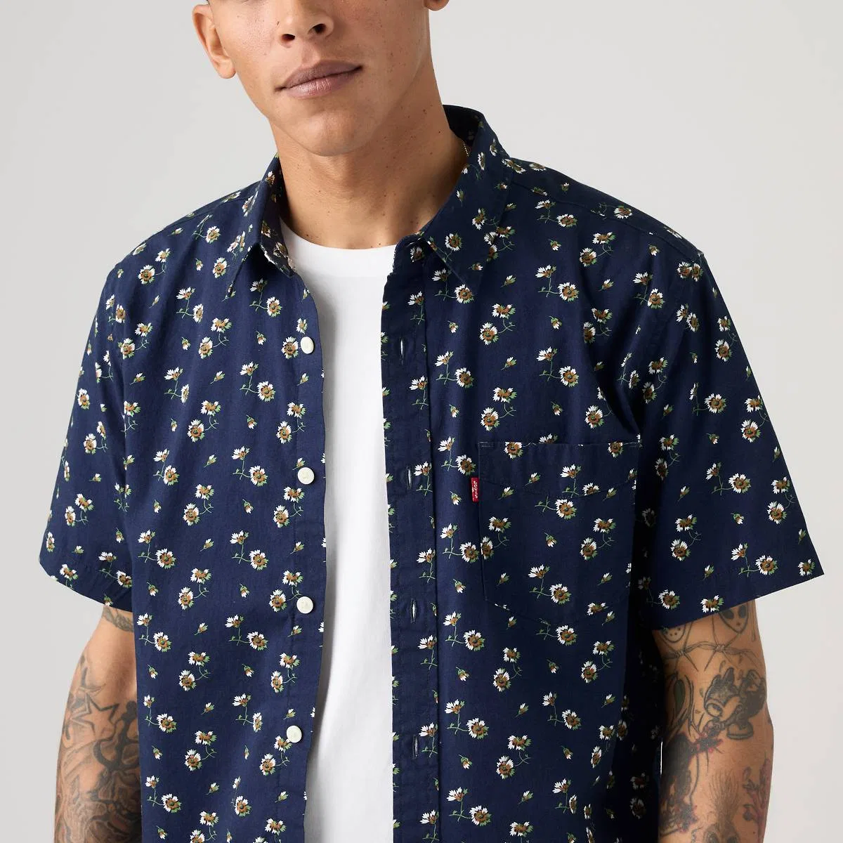 Классическая рубашка с одним карманом и коротким рукавом Levi's, Jace Ditsy Naval Academy - Multi-Color — фото 2
