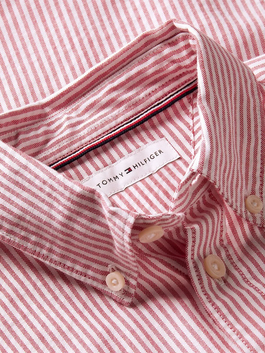 Рубашка на пуговицах TOMMY HILFIGER прямого кроя, модель 'Essential', пастельно-красного цвета — фото 4
