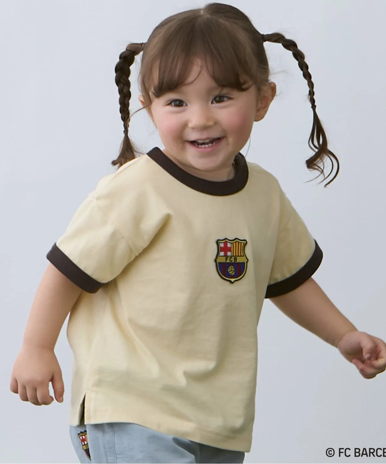 Детская футболка с контактной прохладой и эмблемой FC BARCELONA petit main, Light Beige — фото 4