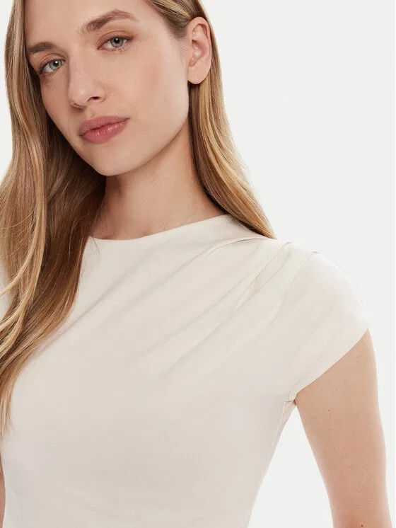 Футболка slim fit Calvin Klein, кремовый — фото 4