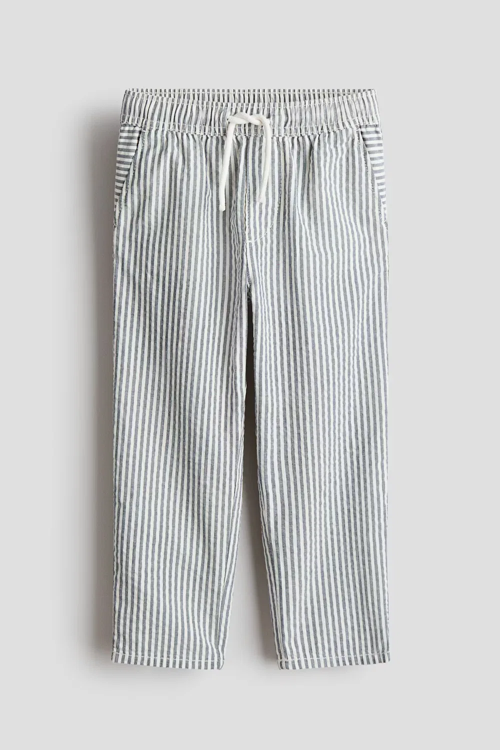 Хлопчатобумажные брюки из жатой ткани H&M, Marineblau/Weiß Gestreift