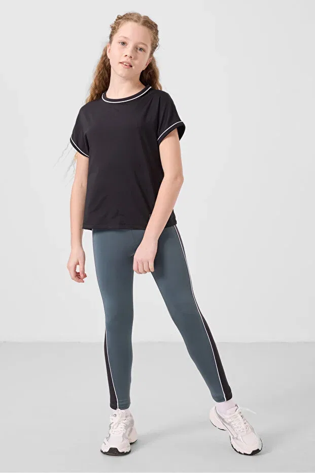 Детские леггинсы для девочек с принтом Black-Forest green o neck side stripe detailed standard fit performance girl's tights suit Tommy Life, Black/Forest Green — фото 4