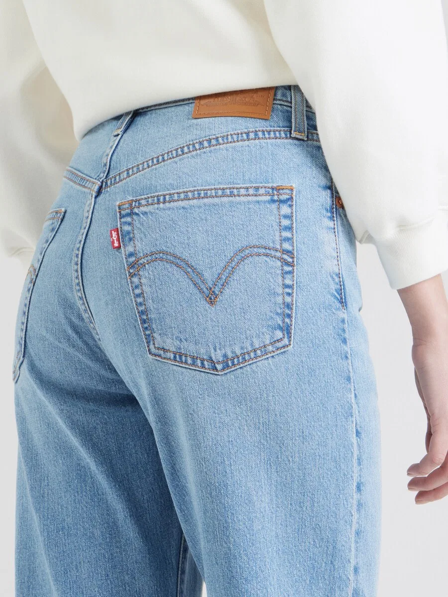 Джинсы LEVI'S свободного кроя «Ribcage Straight Ankle» в цвете «Лазурный» — фото 2