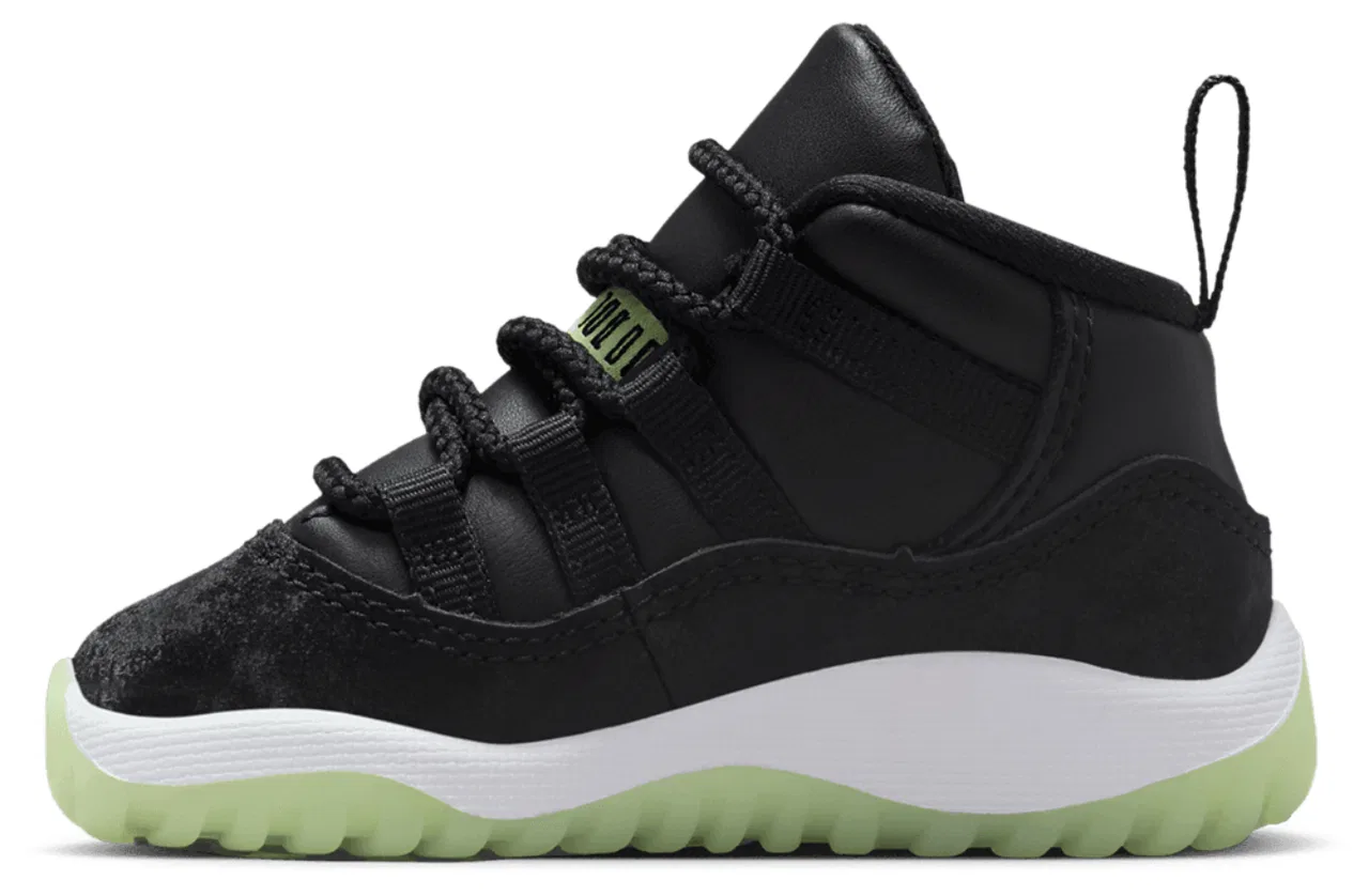 Кроссовки для мальчиков 11 Retro SS Jordan, цвет Black/Dark Raisin/Volt — фото 2