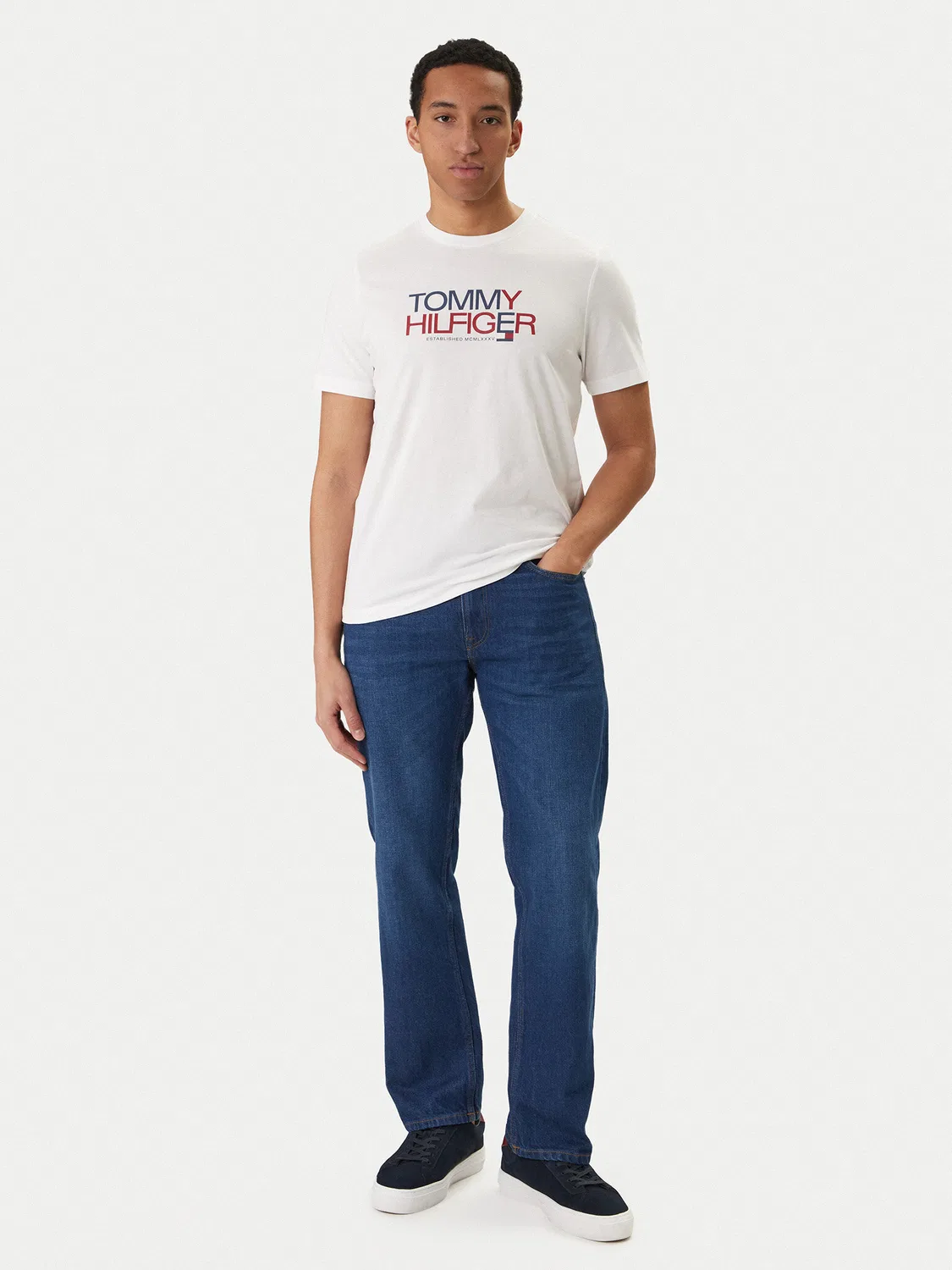 Мужская футболка стандартного кроя Brand Love Big Text Tommy Hilfiger, белый — фото 2