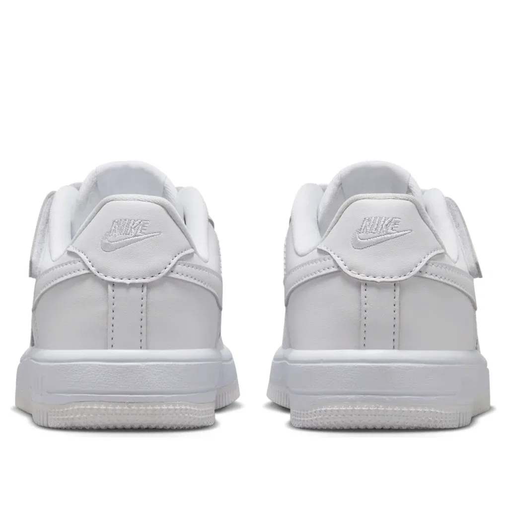 Детские кроссовки с кожаным верхом Force 1 Low EasyOn 'White' Nike, White/White/White — фото 4