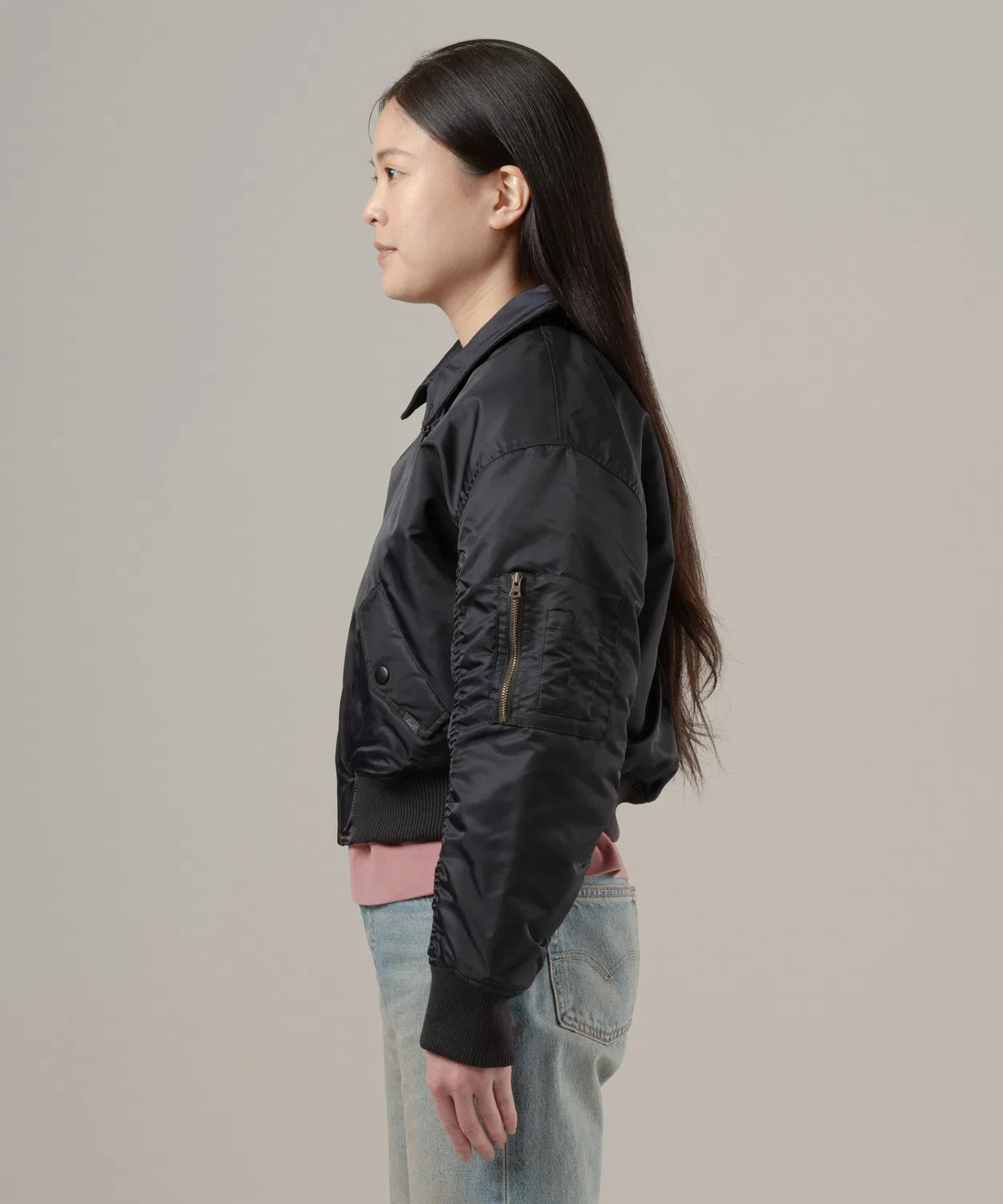 Женская куртка-бомбер с длинным рукавомBowie Cropped Bomber Levi's, Black — фото 2