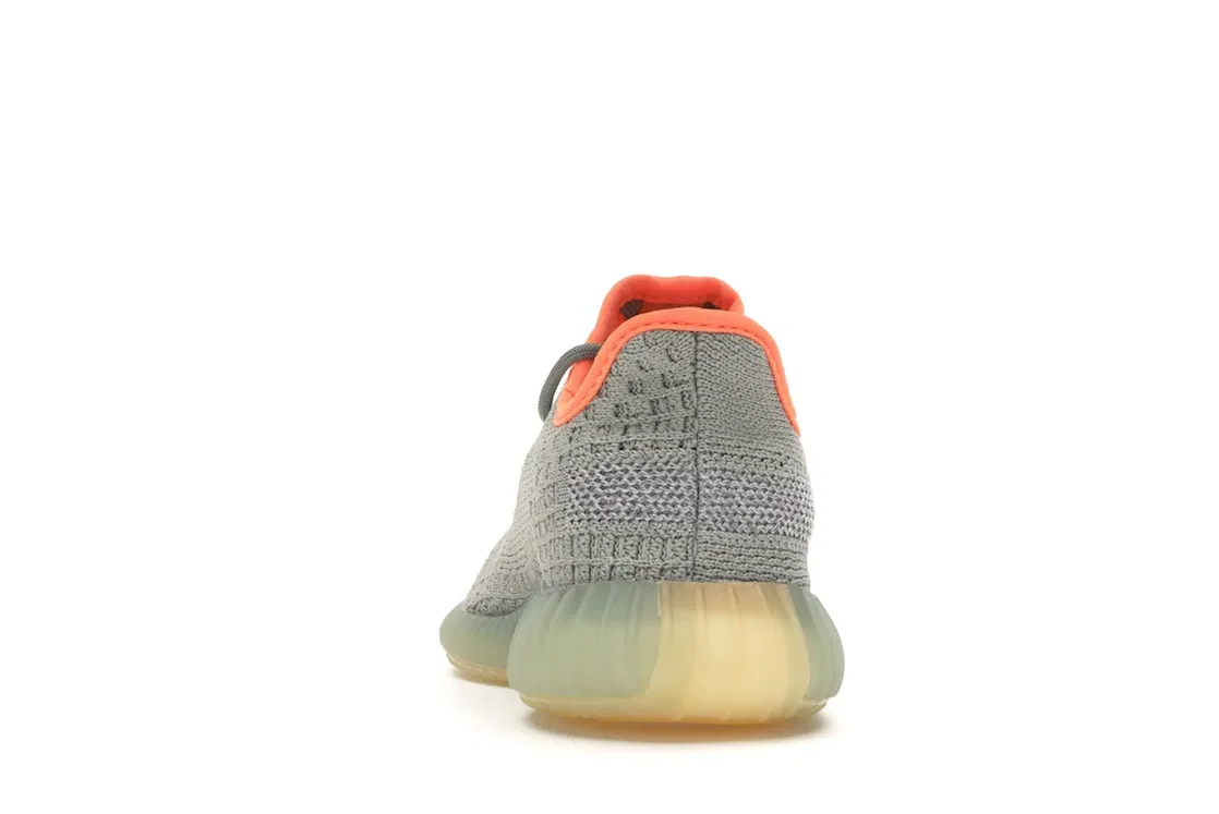 Детские кроссовки с принтом Adidas Yeezy Boost 350 V2, Desert Sage/Desert Sage/Desert Sage — фото 4