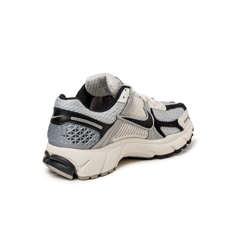 Кроссовки wmns zoom vomero 5 Nike, черный — фото 4