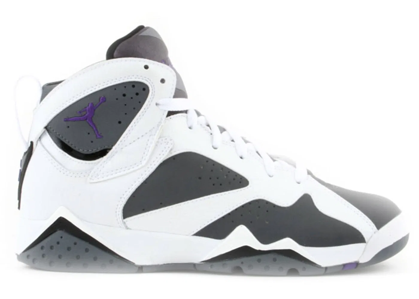 Детские кроссовки Lifestyle Jordan 7 Retro Jordan, White/Varsity Purple-Flint Grey